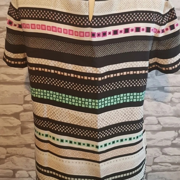 DIANE Von FURSTENBERG 100% silk short sleeve blouse top keyhole geometric 8/10uk - Picture 4 of 8